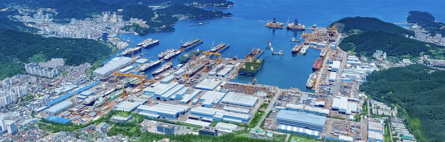 Hanwha Ocean produces high-quality ships at its fully automated shipyard in Geoje, South Korea. 