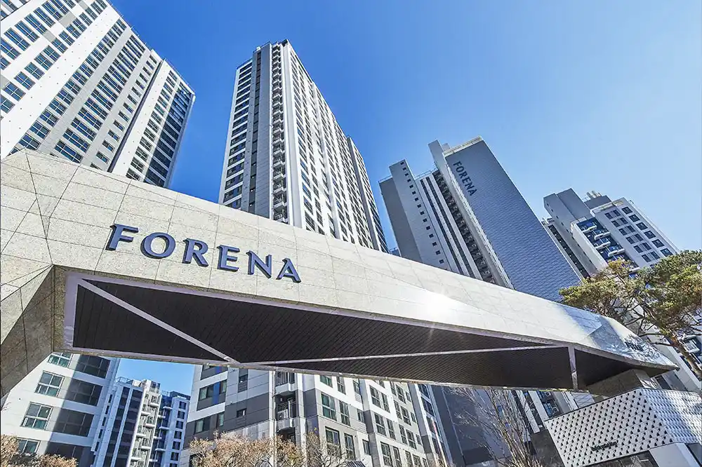 Hanwha Corporation E&C Division's premium FORENA apartments offer unparalleled value and connectivity to residents.