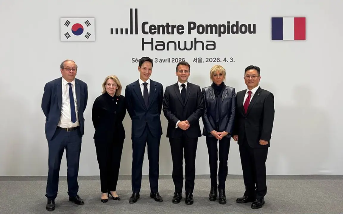 President Macron alongside French cultural leaders and officials at Centre Pompidou Hanwha  